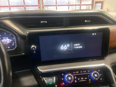 Used 2022 GMC Sierra 1500 Denali image 35