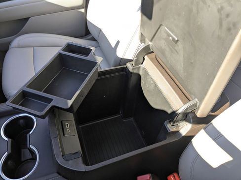 Certified 2022 GMC Yukon XL SLT w/ SLT Premium Package image 25