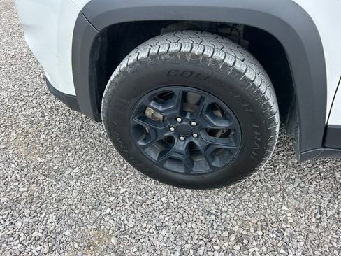 Used 2022 Jeep Cherokee Latitude w/ Trailer Tow Group image 51