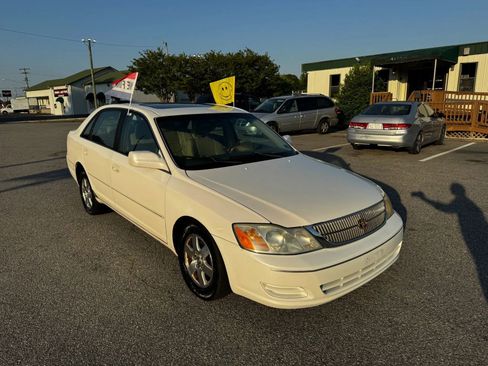 Used 2002 Toyota Avalon XL FWD image 2