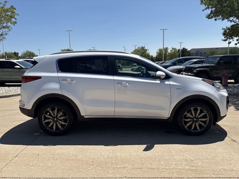 Used 2019 Kia Sportage EX w/ EX Sport Appearance Package AWD/4WD image 8