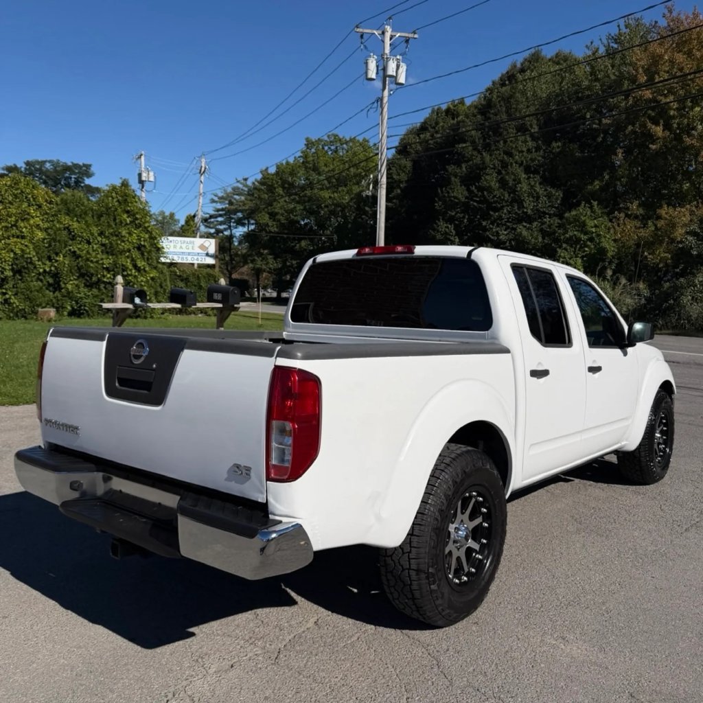 Used 2008 Nissan Frontier SE w/ SE Value Truck Pkg RWD image 9