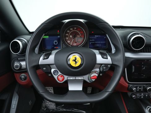Certified 2023 Ferrari Portofino M image 6