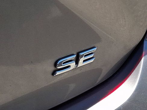 Used 2025 Toyota Camry SE FWD image 30