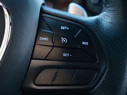 Used 2025 Dodge Durango GT AWD/4WD image 42