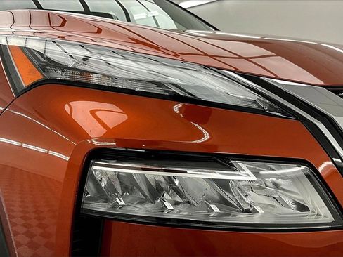 Used 2022 Nissan Rogue SL w/ SL Premium Package image 29