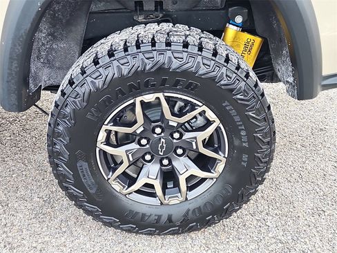 Certified 2024 Chevrolet Colorado ZR2 image 8