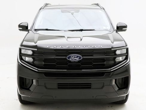 Used 2025 Ford Expedition Max Active image 4