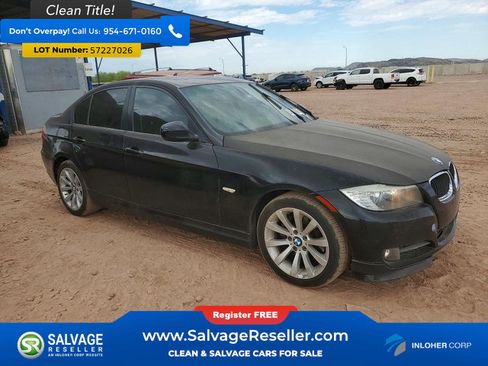 Used 2011 BMW 328i xDrive Sedan AWD/4WD image 5