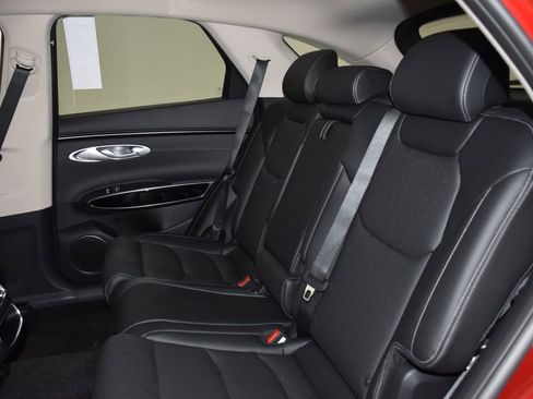 Used 2025 Genesis GV70 2.5T image 22