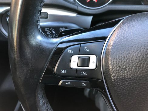 Used 2017 Volkswagen Passat 1.8T R-Line image 14