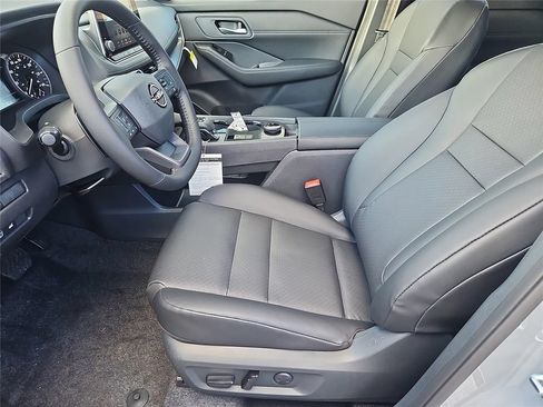 New 2026 Nissan Rogue Dark Armor AWD/4WD image 16