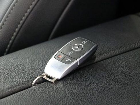 Used 2024 Mercedes-Benz GLE 450e 4MATIC image 38