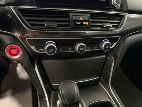 Used 2018 Honda Accord Sport image 19