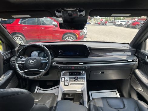 Used 2024 Hyundai Palisade Calligraphy image 2