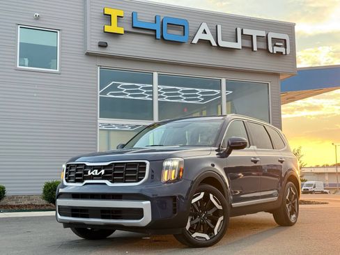 Used 2025 Kia Telluride S FWD image 1