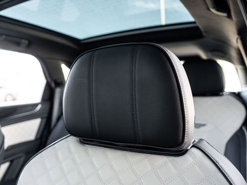 Used 2023 Bentley Bentayga Speed image 29