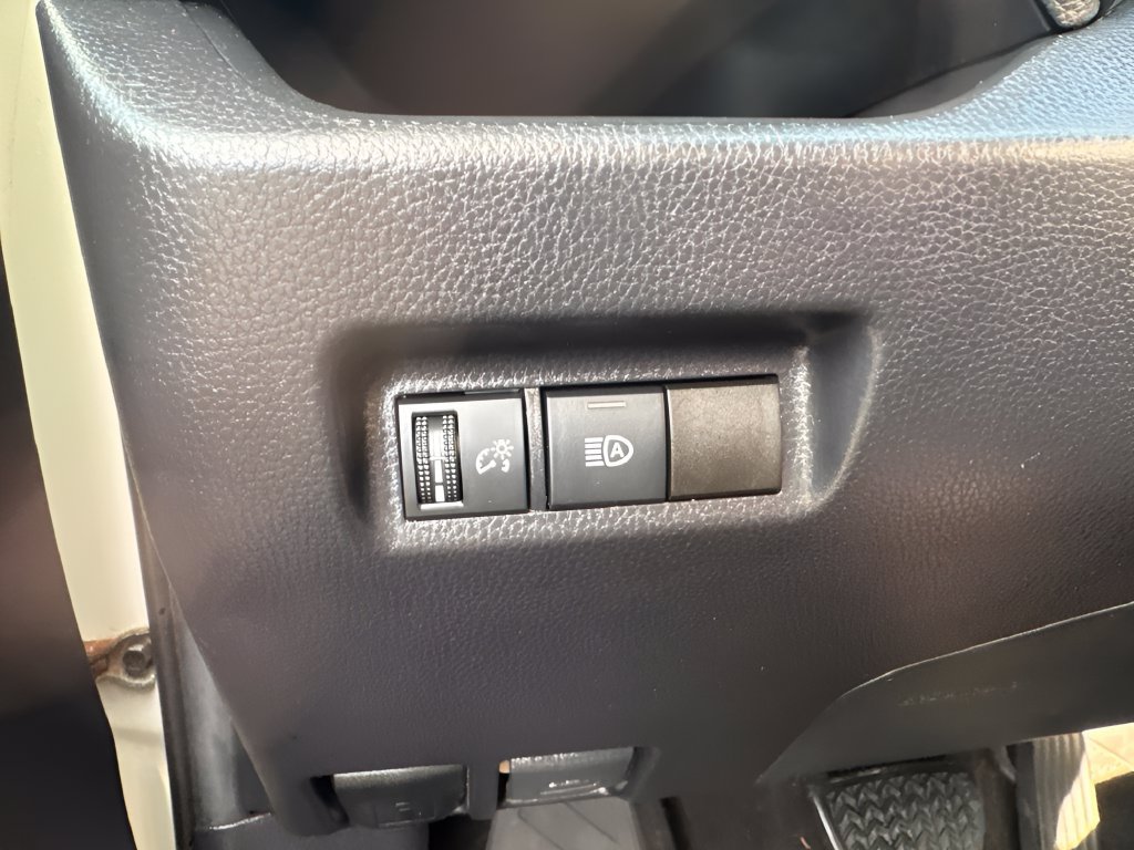 Used 2020 Toyota RAV4 XLE w/ All Weather Liner Package AWD/4WD image 25