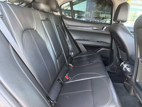 Used 2019 Alfa Romeo Stelvio image 18