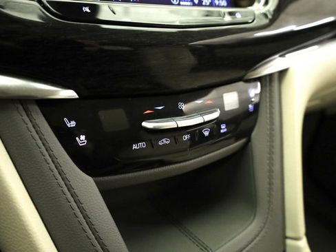 Used 2023 Cadillac XT6 Premium Luxury w/ Technology Package image 20