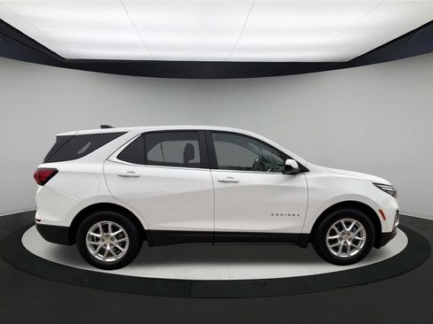 Used 2024 Chevrolet Equinox LT w/ LPO, Floor Liner Package image 6