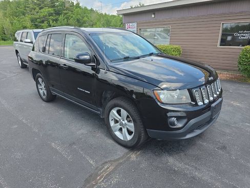 Used 2016 Jeep Compass Latitude AWD/4WD image 4