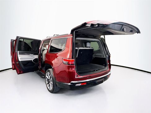 Used 2022 Jeep Wagoneer Series II w/ Premium Group I image 43