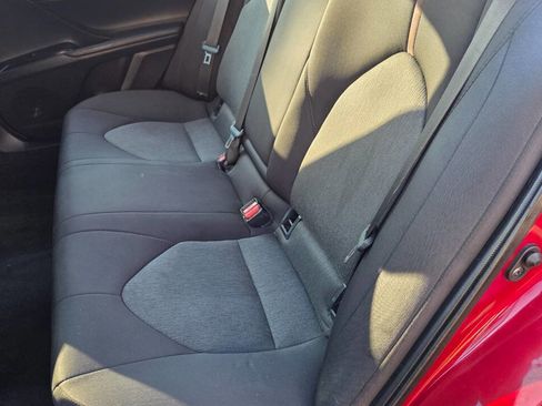 Used 2019 Toyota Camry L image 18