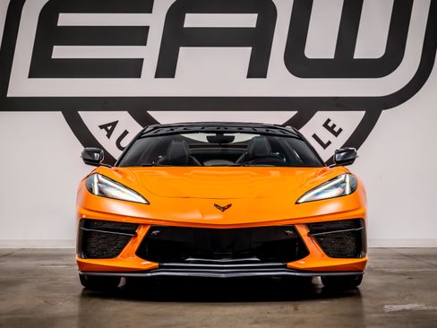 Used 2023 Chevrolet Corvette Stingray Preferred Conv w/ Z51 Performance Package RWD image 4