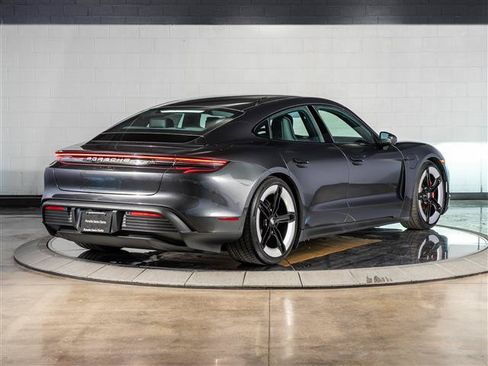Used 2025 Porsche Taycan 4S AWD/4WD image 9