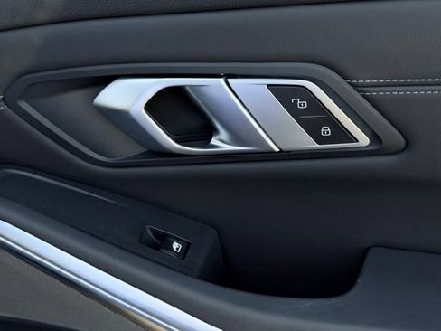 Used 2022 BMW M3 w/ Executive Package RWD image 17