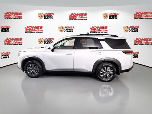 Certified 2023 Nissan Pathfinder SV w/ SV Premium Package AWD/4WD image 14