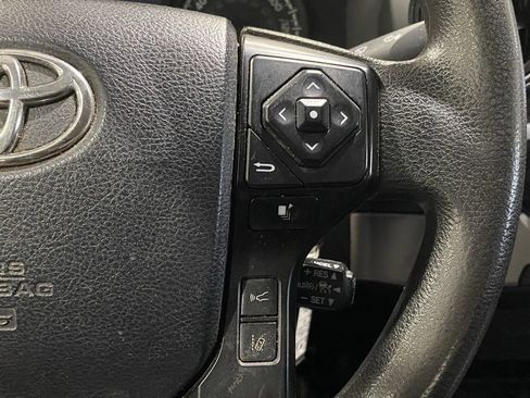 Used 2018 Toyota Tacoma SR RWD image 8
