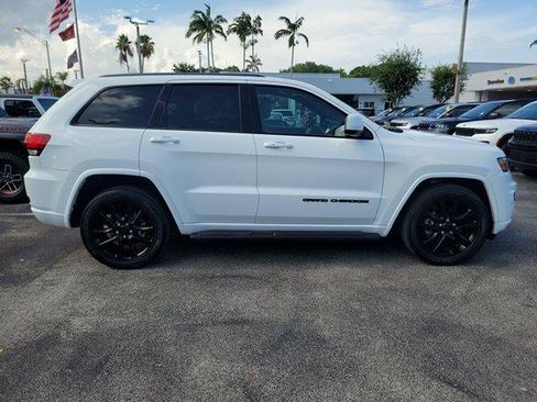 Used 2021 Jeep Grand Cherokee Laredo X RWD image 8