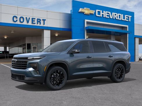 New 2026 Chevrolet Traverse LT w/ Enhanced Driving Package image 2