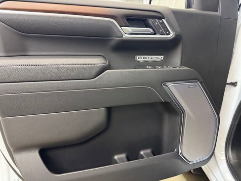 New 2026 GMC Sierra 1500 Denali w/ Denali Reserve Package AWD/4WD image 9