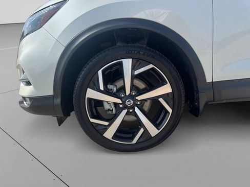 Used 2022 Nissan Rogue Sport SL w/ Premium Package AWD/4WD image 9