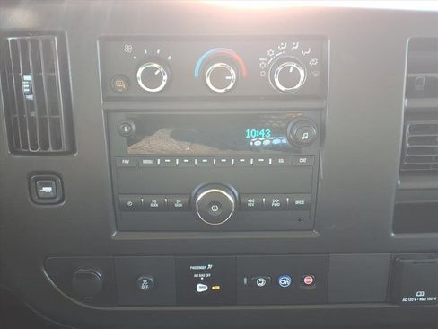 Used 2024 GMC Savana 2500 Work Van w/ Driver Convenience Package image 7