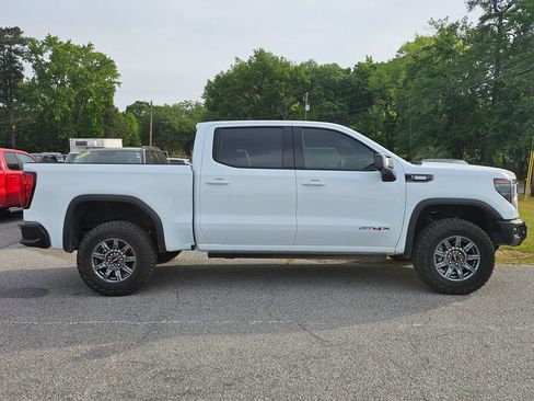Used 2025 GMC Sierra 1500 AT4X AWD/4WD image 11