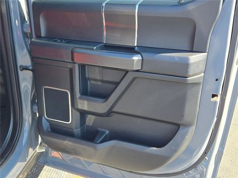 Used 2019 Ford F150 Lariat w/ Equipment Group 502A Luxury AWD/4WD image 10