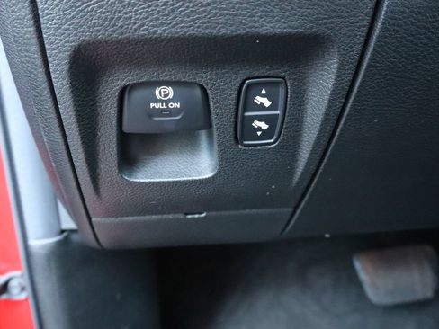 Used 2020 RAM 1500 Big Horn AWD/4WD image 19