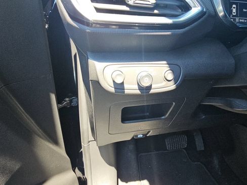 Used 2023 Chevrolet TrailBlazer LT AWD/4WD image 21