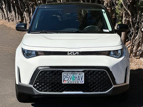 Used 2023 Kia Soul S FWD image 9
