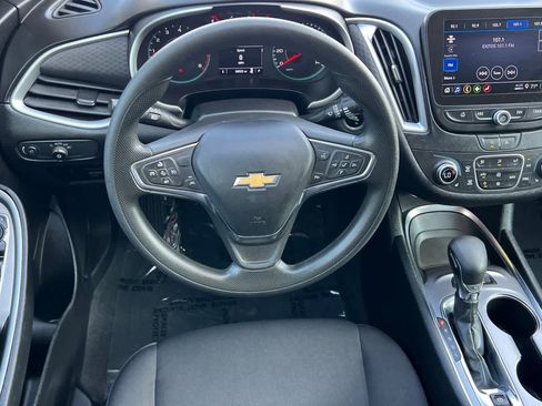 Used 2024 Chevrolet Malibu LT image 16