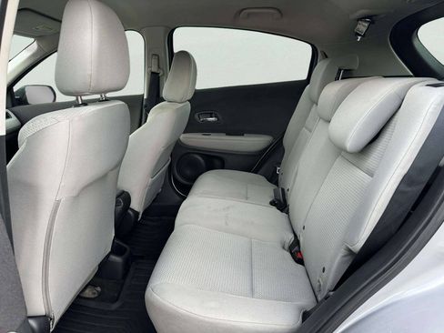 Used 2019 Honda HR-V LX image 32