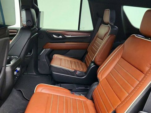 Used 2023 GMC Yukon Denali Ultimate AWD/4WD image 21