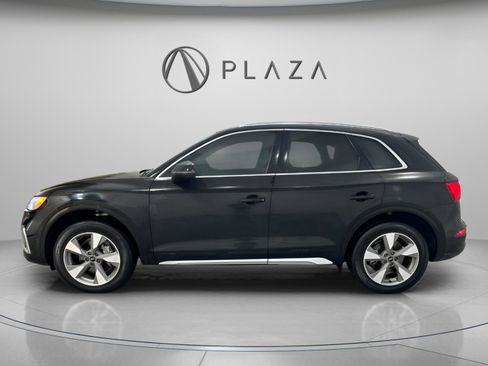 Certified 2023 Audi Q5 2.0T Premium Plus w/ Premium Plus Package image 2