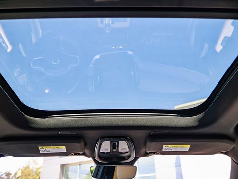 Used 2026 Volvo XC90 B5 Core image 17