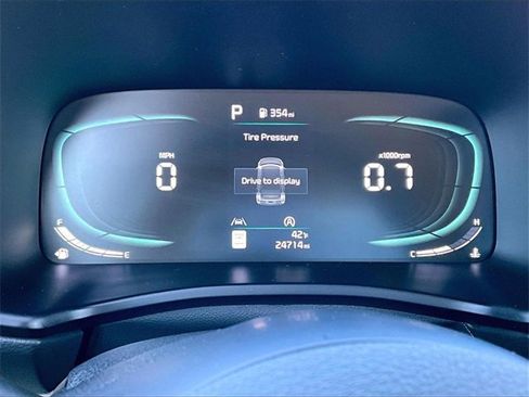 Used 2023 Kia Soul LX w/ LX Technology Package image 21