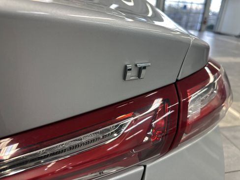 Used 2022 Chevrolet Malibu LT image 5